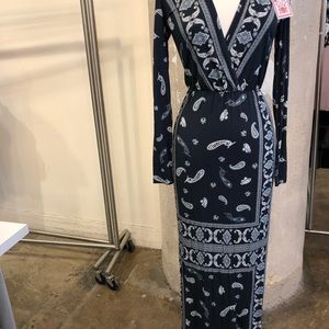 Long slv maxi dress with side slit from  Colcci